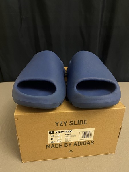 Yeezy Slide Azure