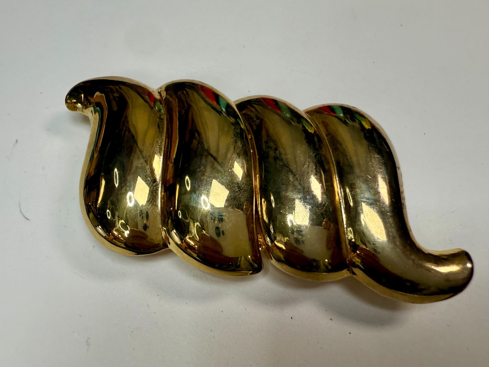 Abstract Swirl Curled Interlocking Two Piece Vint… - image 13