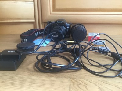 Canon EOS 450D 12,2MP Digitale Spiegelreflexkamera + Extras