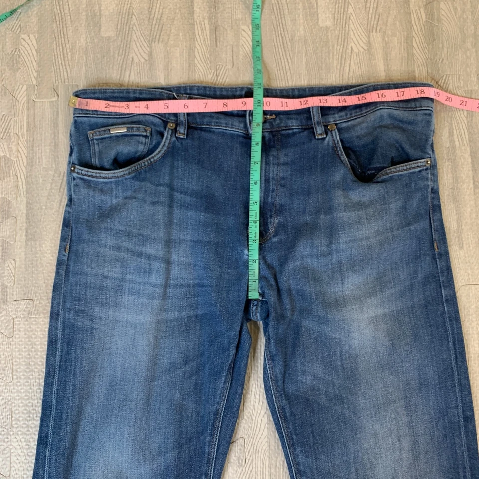 Hugo Boss Jeans Mens 36 Stretch Straight Leg Mid Rise Whiskered Denim Cotton - Image 3 of 4