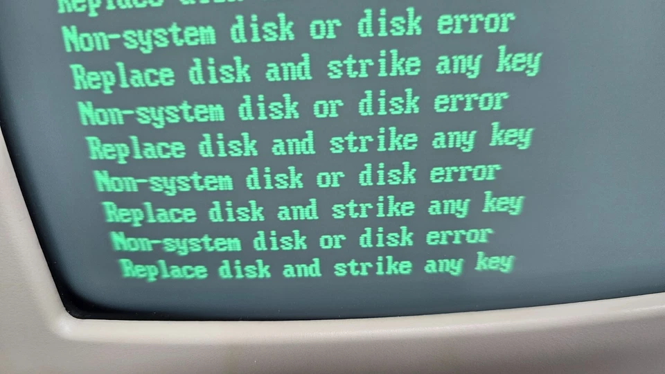 Olivetti M280 Personal Computer - Immagine 3 di 4