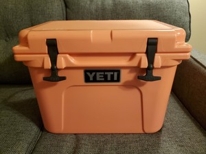 yeti limited edition coral roadie 20 cooler