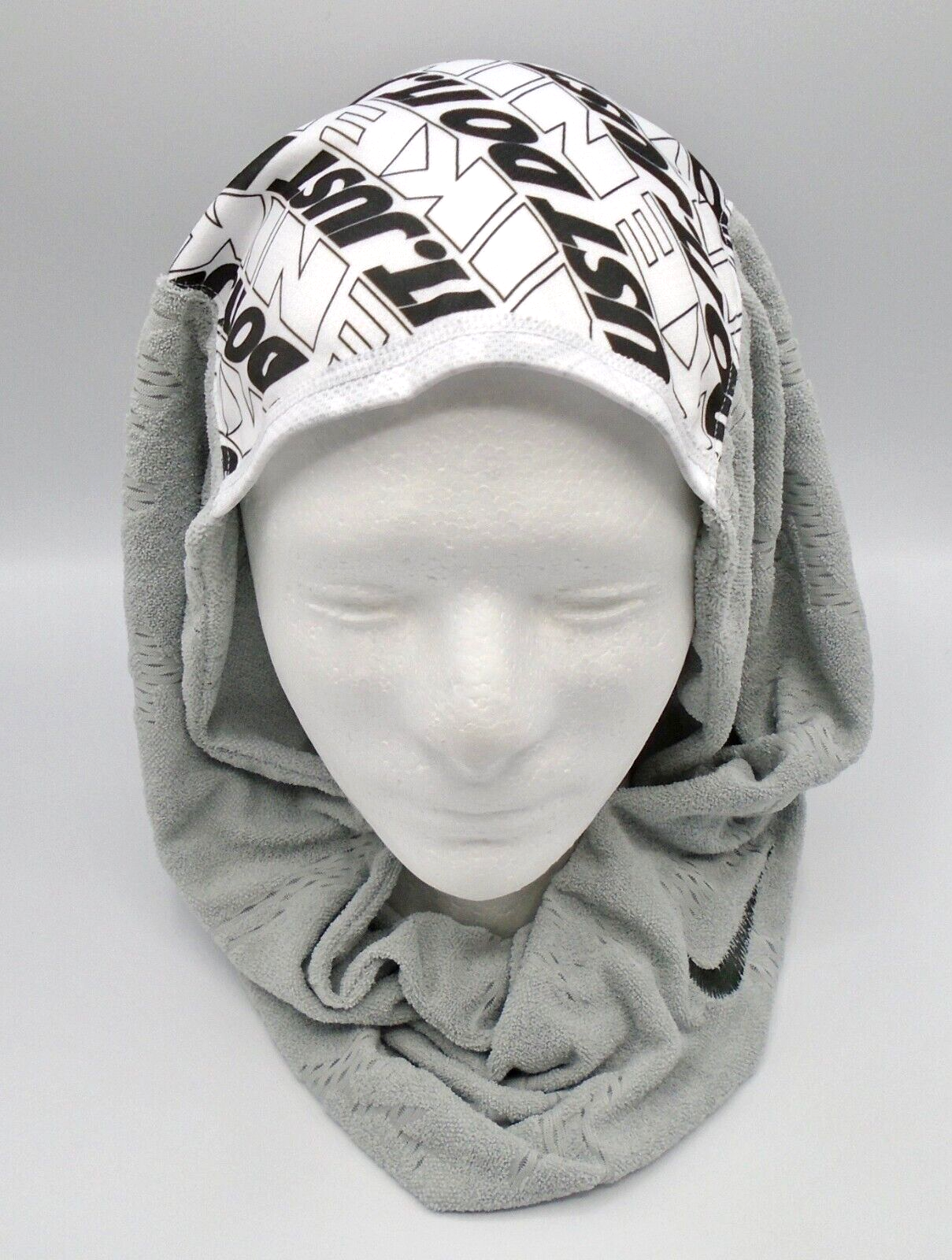 Nike Cooling Towel Scarf Adult Light Smoke Grey/Anthracite/White 