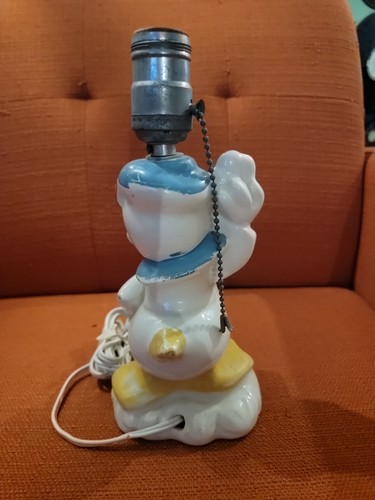 Vintage Disney Donald Duck Lamp Holding Poppy In Working Order - Picture 3 of 5