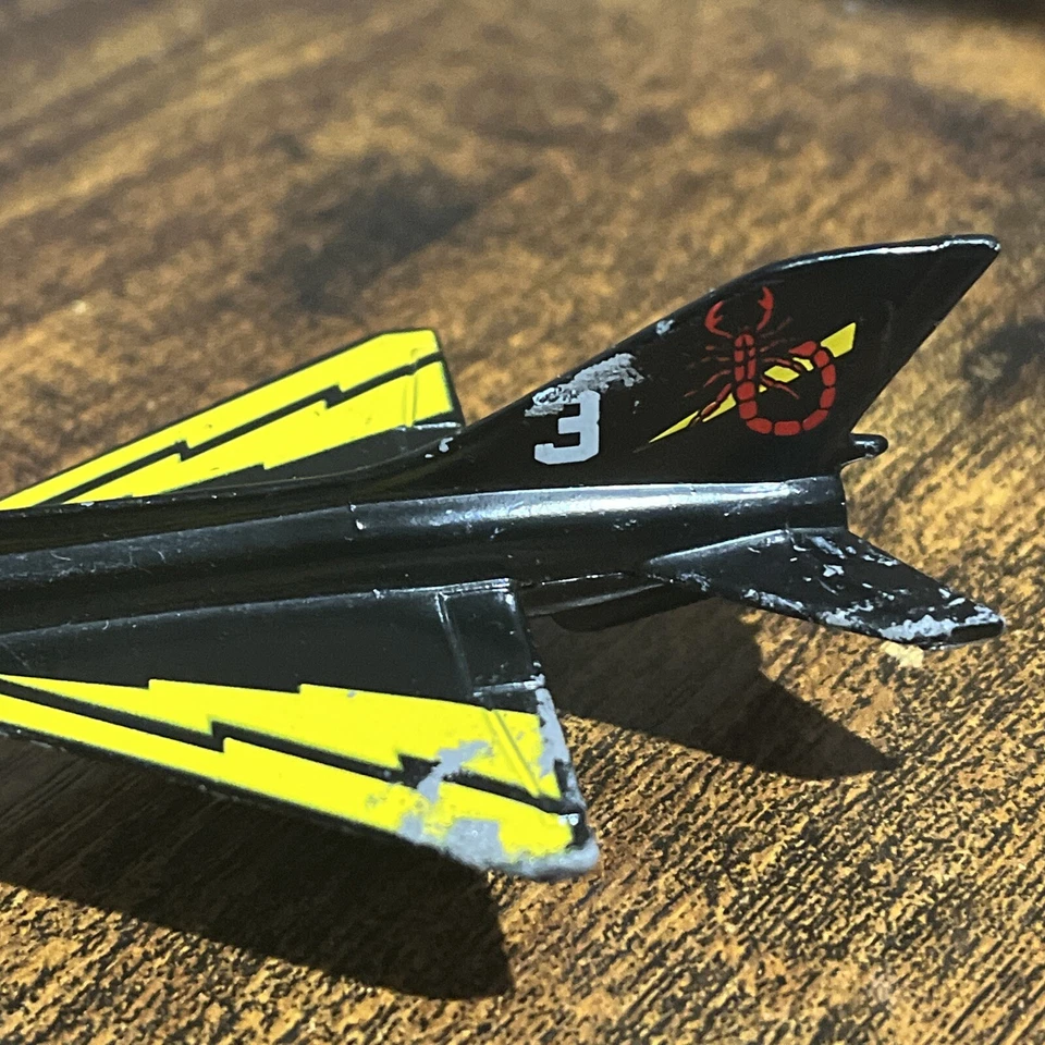 De colección 1973 Matchbox SB 6 Negro Amarillo Mig 21 Fighter Jet Scorpion Coleccionable Foto 3 de 4