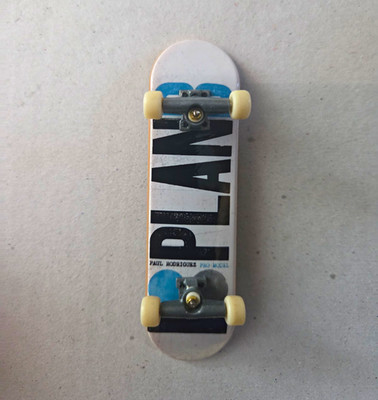 Tech Deck Fingerboard Plan B Paul Rodriguez mit Achsen & Rollen