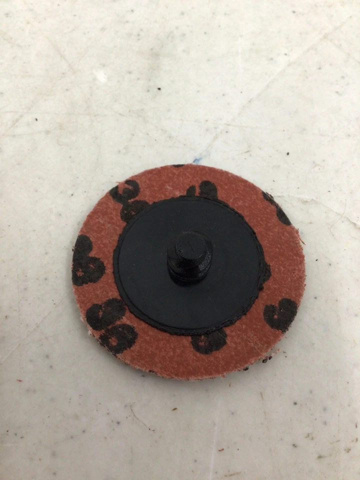 MERIT - 69957399706 P36 Grit LOT OF 2, 100PCS PER BOX Quick-Change Sanding Disc - Image 3 of 3