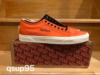 vans x space voyager old skool trainers in orange