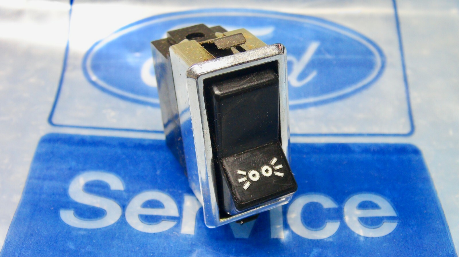 MK1 CAPRI MK1 ESCORT RS GT GENUINE FORD NEW OLD STOCK HAZARD LAMP