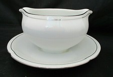 Round Gravy Boat Attached Plate Heinrich H&C 19815 Elisabeth with Platinum Trim