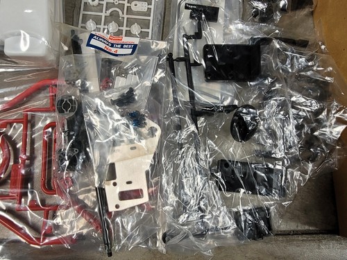 New Vintage Collection Kyosho 1/4 2WD Racing Go Kart 10 Nitro Power O.S Engine - Picture 18 of 23