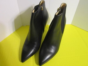 front pointy toe booties nine west
