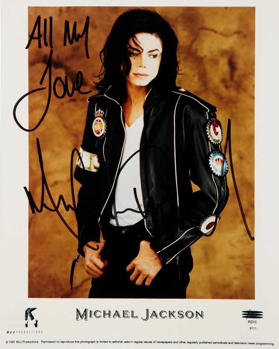 Michael Jackson 8 x 10 Photo w/ Repro Signatures Free Top Loader