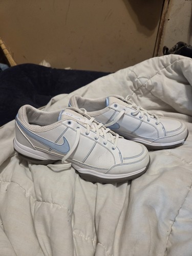 RARE Nike Air Charmer Women's Golf Shoes Size US 7 in White & Light Blue