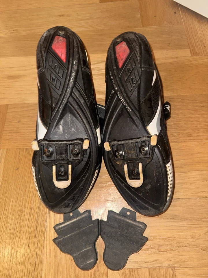 Northwave Men’s Cycling Shoes With Shimano SPD Cleats + Covers Size 12US - Image 4 of 4