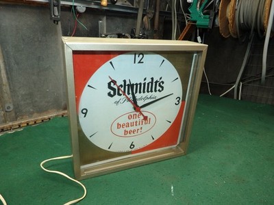 VINTAGE SCHMIDTS FULL TASTE BEER CLOCK Works