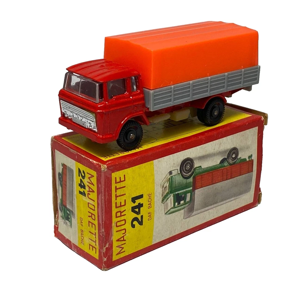 Majorette 241 DAF 2600 Bache Truck Red Made in France with Paper Box - Image 2 of 4