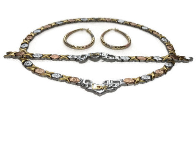 Hugs & Kisses I love You Womens Tri color Necklace Bracelet 18'' XO Earrings Set
