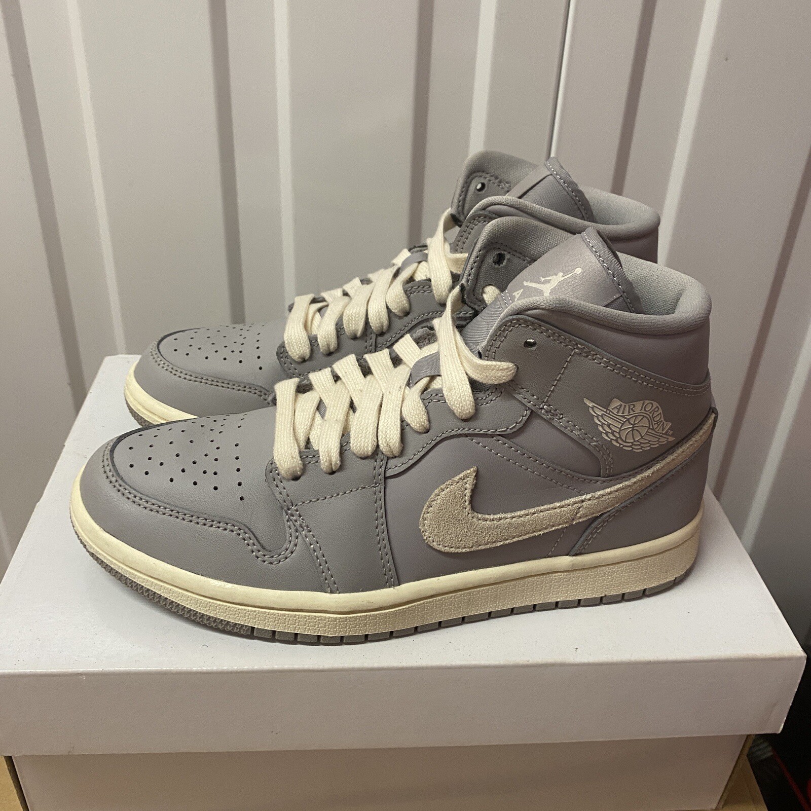 jordan 1 mid atmosphere grey pale ivory