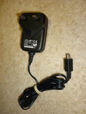 MOTOROLA RZR V3 & V3i DCH3-05UK-0300 AC POWER SUPPLY SPN5190B UK PLUG 5V 550mA