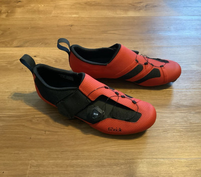 Fizik Transiro R3 Infinito Rennradschuhe Rot/Schwarz EU 43 BOA-System, wie neu
