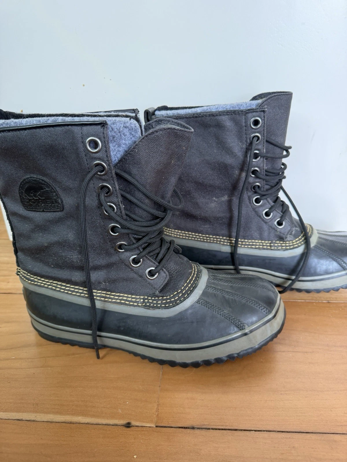 Sorel Men's Waterproof Insulated Snow Rain Boots Black Gray Lace Up Size 8