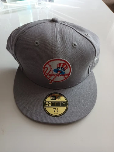 New York Yankees Gray New Era 59Fifty Fitted Size7 7/8Hat Cooperstown Collection