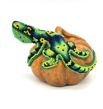 Indigenous Huichol Mixarika Mexican Hand Beaded Lizard Gourd Folk Art Pottery