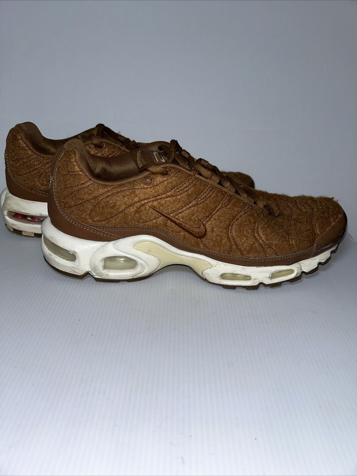 Nike Air Max Plus Quilted Ale Brown Sneakers/Shoes / 806262200 / Men's