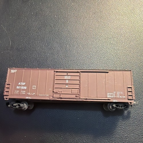 Coche de caja Athearn escala HO ATSF 501698 50’ | Condition: Used