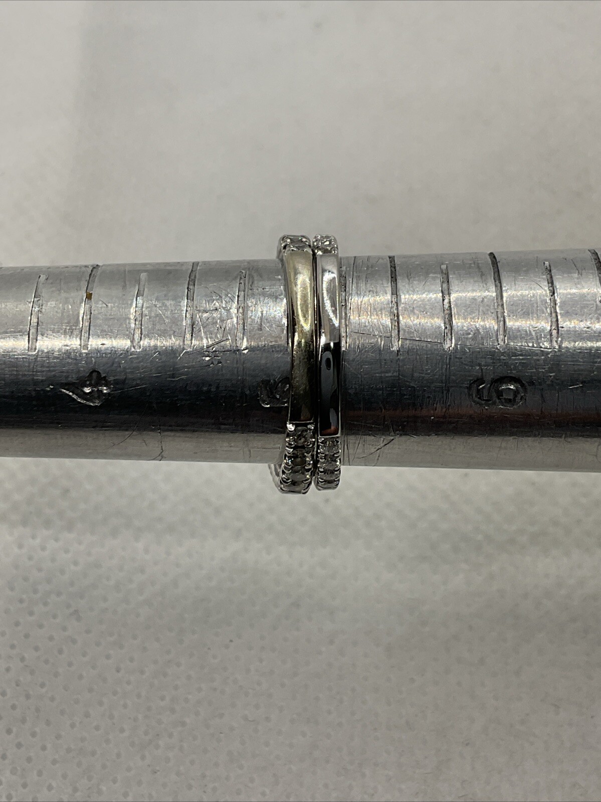 IMPRESSIVE Solid 14K White Gold Oval Diamond w/Ac… - image 5