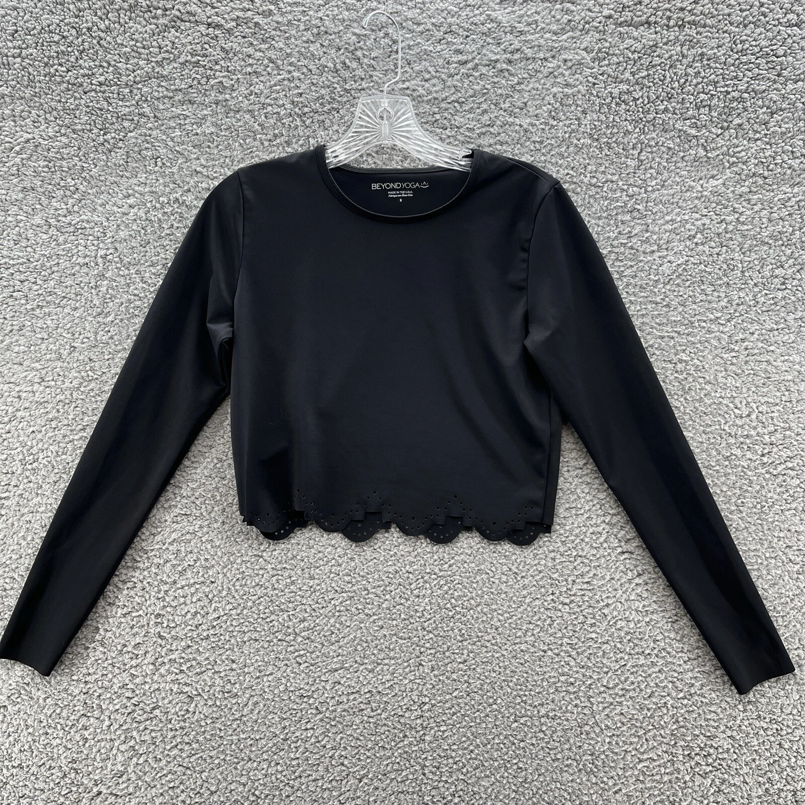 beyond-yoga scalloped edge crop performance t shirt tee shirt