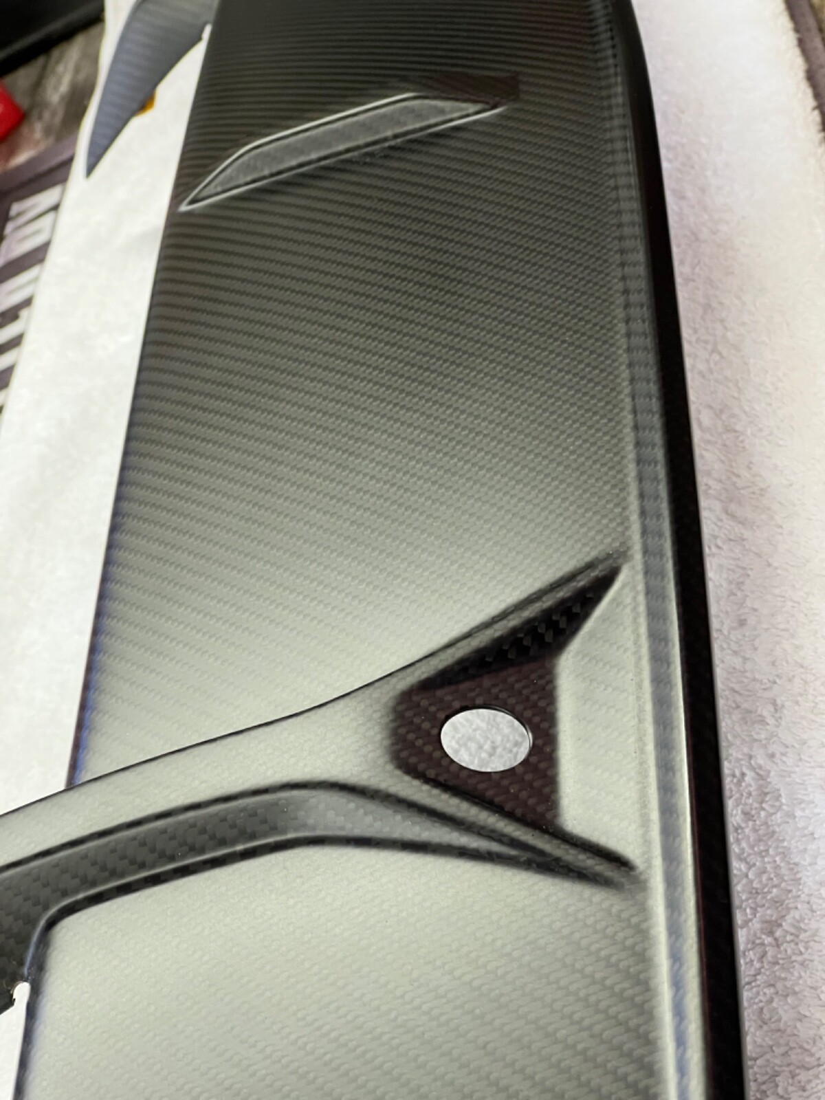 Lamborghini Urus OE air funnel, part # 4ML807368A, carbon fiber 
