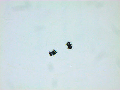 2 Transistors Toshiba 2SC3422 D'origine - Lot De 2 Pièces - Fabriqué Au Japon - Pour Réparations électroniques