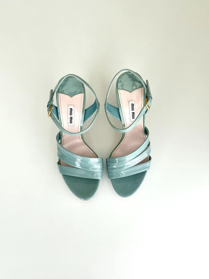 NUEVO MIU MIU Sandalias de plataforma con correa al tobillo charol azul espuma de mar talla 38,5 Foto 2 de 4