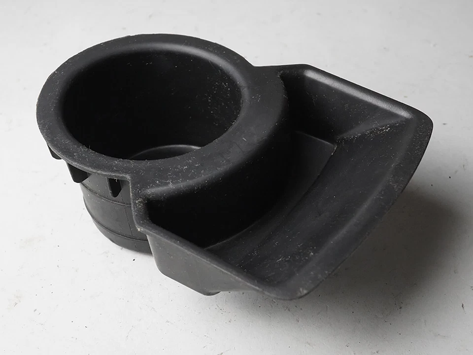 2011 - 2017 Ford Fiesta Cup Holder Floor Console Center Rear Ae8378046b94a Oem Foto 3 de 4