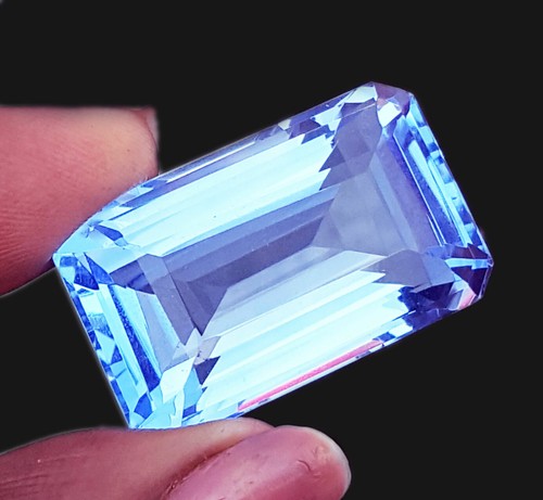 Pierre Précieuse Tanzanite Naturelle Bleue, Taille Trilliant, 18 Ct, Certifiée GIL
