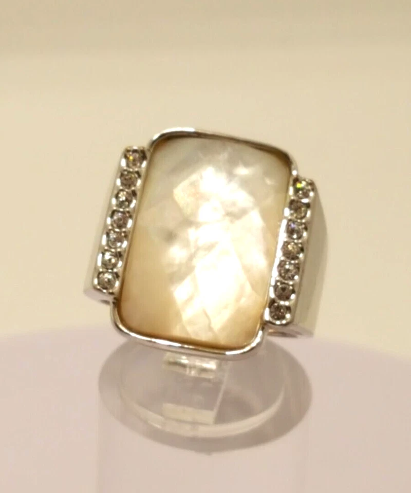 Gorgeous Sparkling Real Mother of Pearl Cocktail Ring Size O~O1/2 #21908 - Image 3 of 4