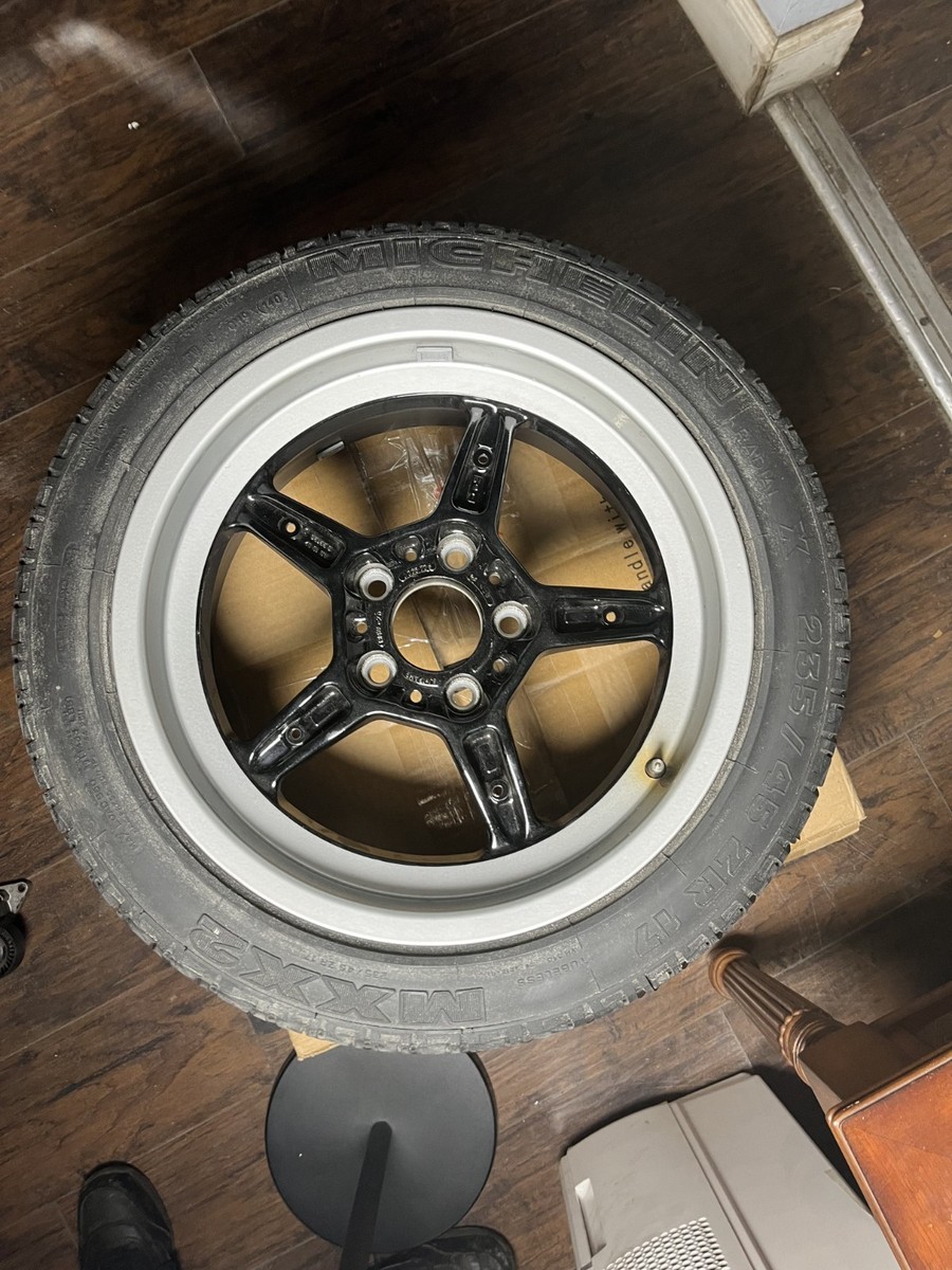 NOS *NEVER MOUNTED* BMW E34 5 Series M5 M System Style 21 Throwing