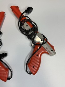 Nintendo NES Action Set Consola Paquete con Caja, Zappers, Extras - LEER