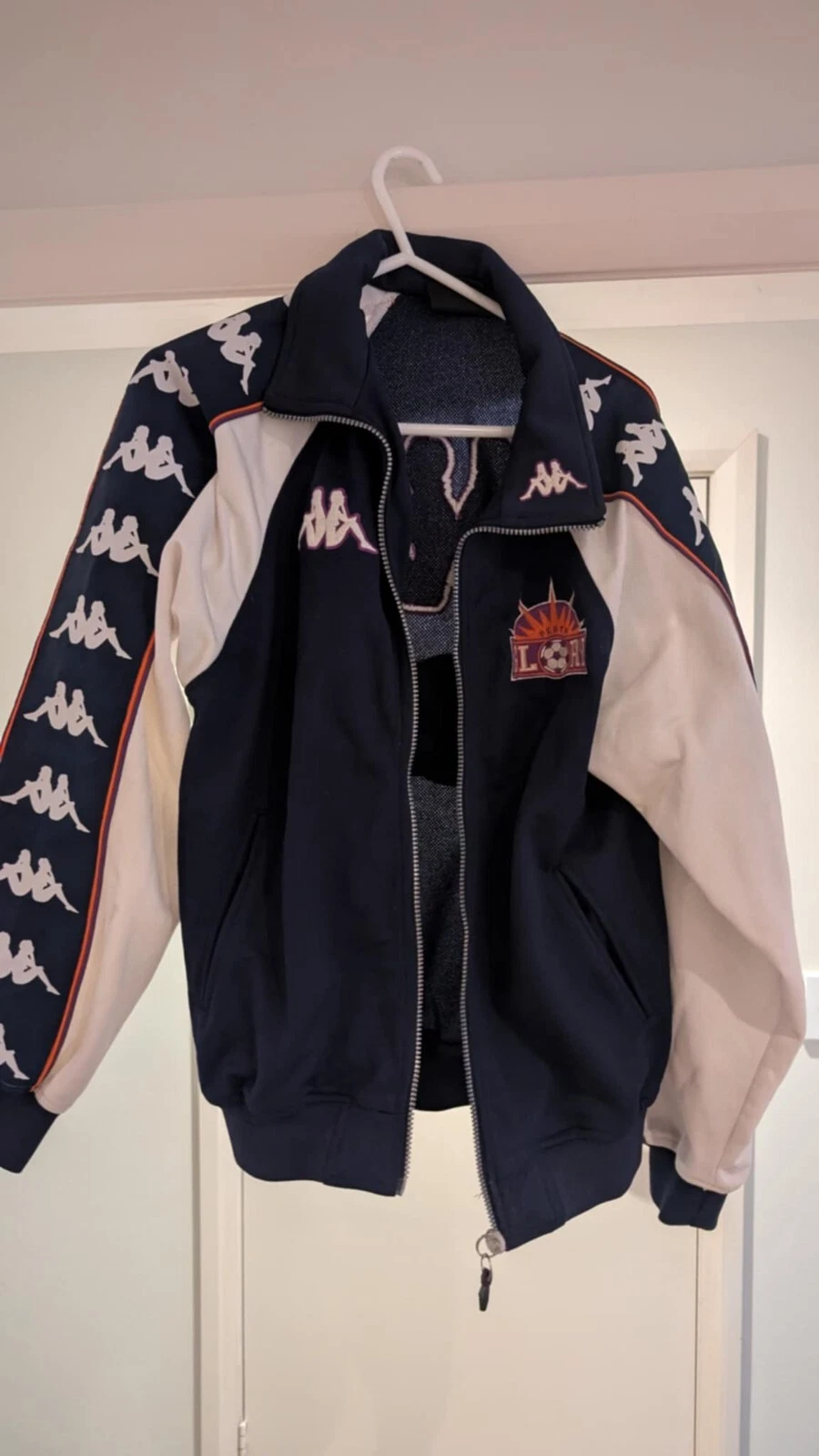 Picture 1 of 3