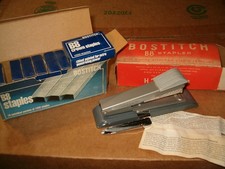 Vtg BOSTITCH B8 Gray STAPLER w Attached Staple Remover  Box of Staples WORKS