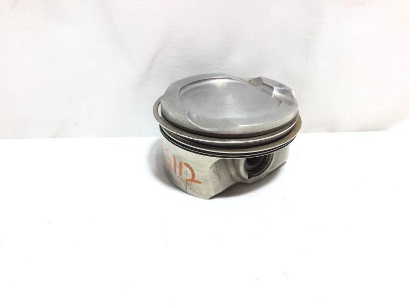 BMW 550i 2013-2018 motor pistón doble turbo Foto 3 de 4