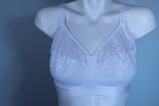 Chantelle 13F8 Wireless Unlined White Full Coverage Bra size 34DDD