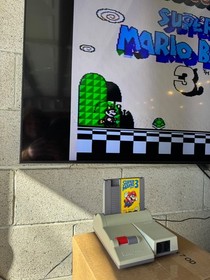 Nintendo NES-101 TOP LOADER Console System Cords 2 Controllers SM3 WORKING!