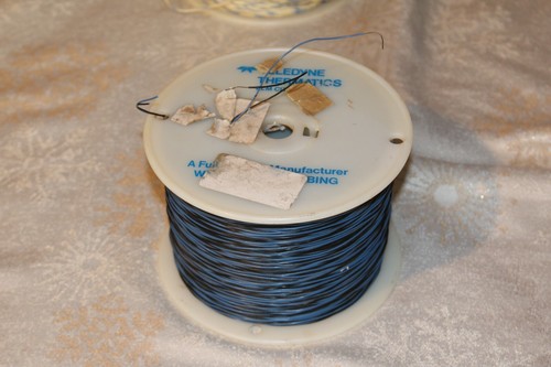 TWO PARTIAL ROLLS WIRE COBRE-JUDD WIRE XLPE AWM 3266 300V 125C & TELEDYNE - Picture 8 of 17