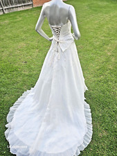 Cream Organza Wedding Gown / Debut Sleeveless Medium SALE!!!
