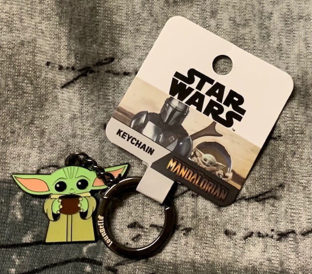 Disney Star Wars The Mandalorian The Child with Cup Metal Enamel Keychain