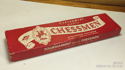 Vtg ES Lowe Tournament Plastic Chessmen Staunton Pattern 804 READ