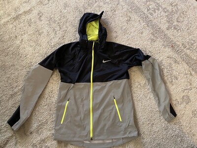 nike shield flash reflective running jacket